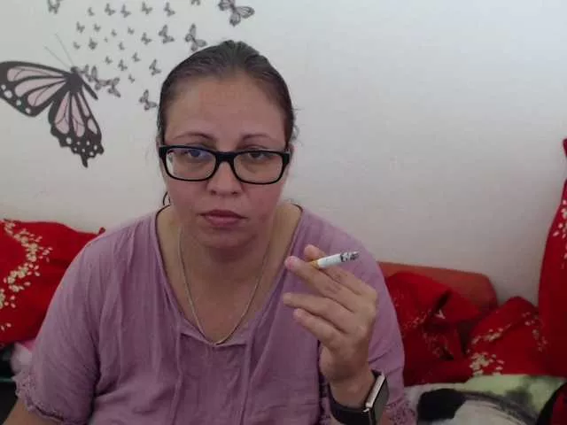Offline LadyHellene on BongaCams