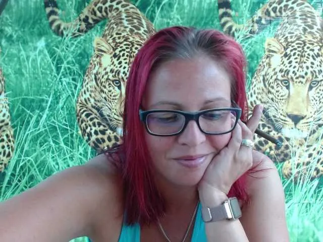 Offline LadyHellene on BongaCams