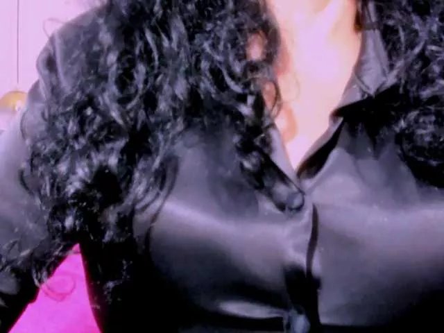 latinvalery on BongaCams