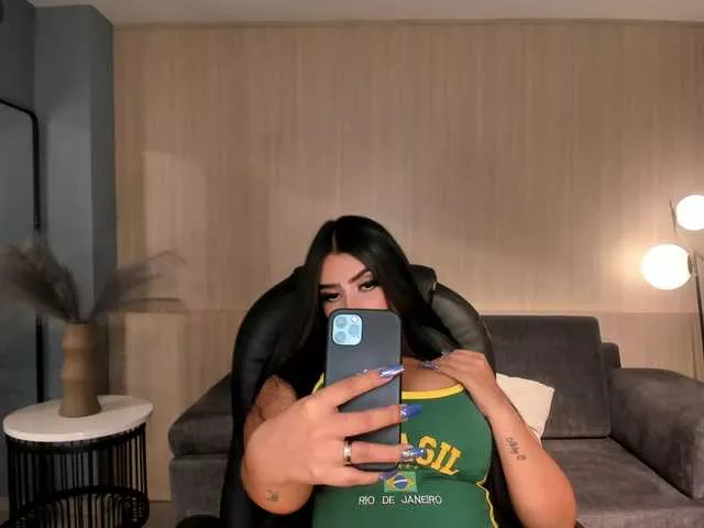 Offline LeahLombardi on BongaCams