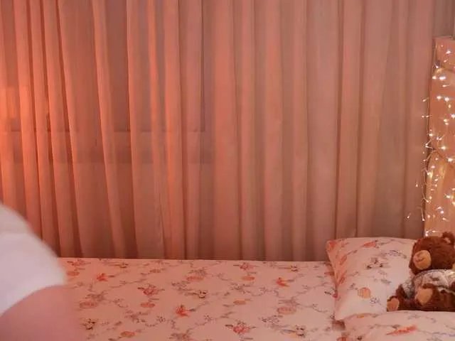 LiaGotti — Hey Im Lia, #19 #lovense #cute #teen #bigass