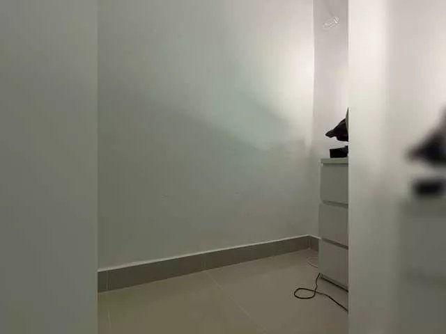 LittleDelora on BongaCams