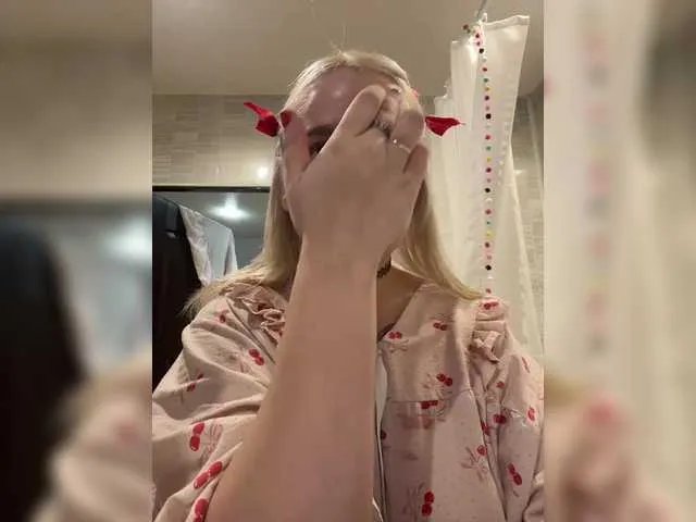 LittleDelora — Shhh, quiet, I have guests in the next room today. I'll be naked in the shower @total countdown  @sofar collected @remain left until the show starts! I'LL KICK YOU OUT FOR REQUESTING WITHOUT TOKENS!