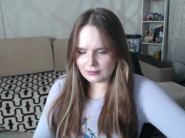 Offline Lizzi-Peach on BongaCams