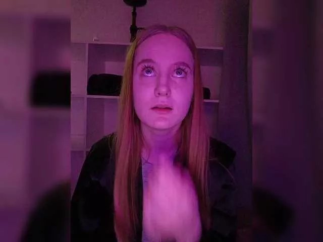 LolaMin on BongaCams