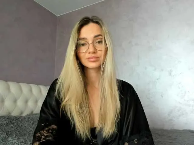 Offline LovelyRose on BongaCams