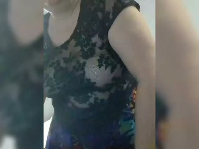 Offline LucyAlexis on BongaCams