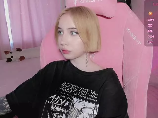 Freechat luvsoak on BongaCams