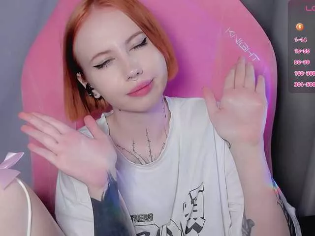 Freechat luvsoak on BongaCams