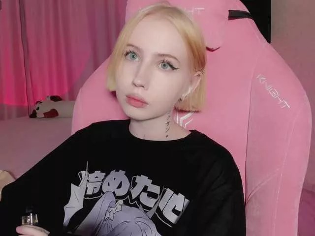 Freechat luvsoak on BongaCams