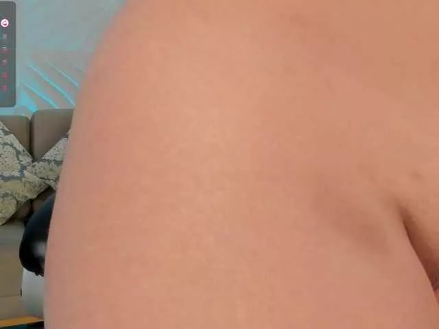 MadelineFox on BongaCams