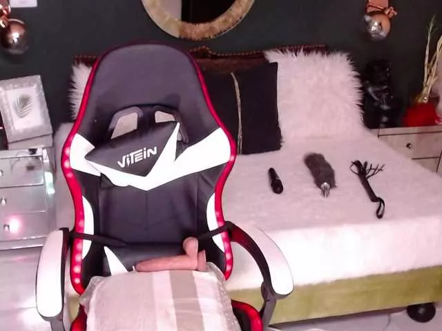 Offline MadikeyHappy on BongaCams