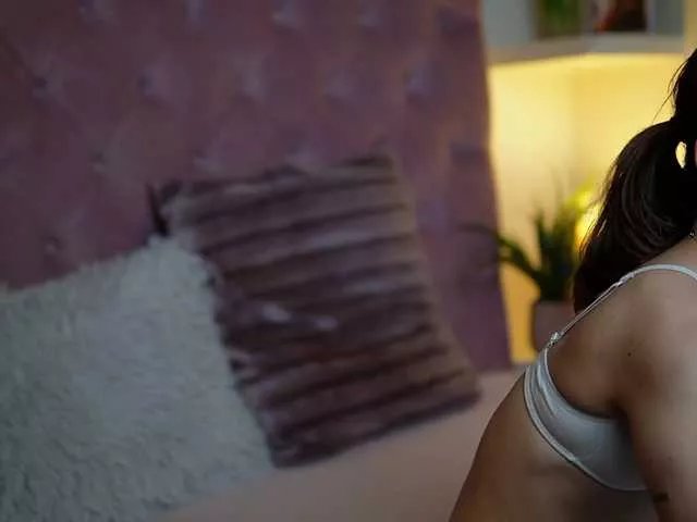 MaiaMini on BongaCams