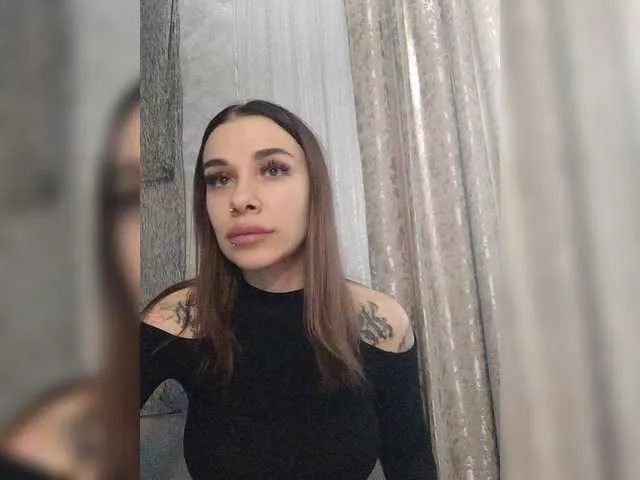 MaidenCrystal on BongaCams