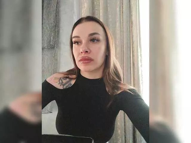 MaidenCrystal on BongaCams