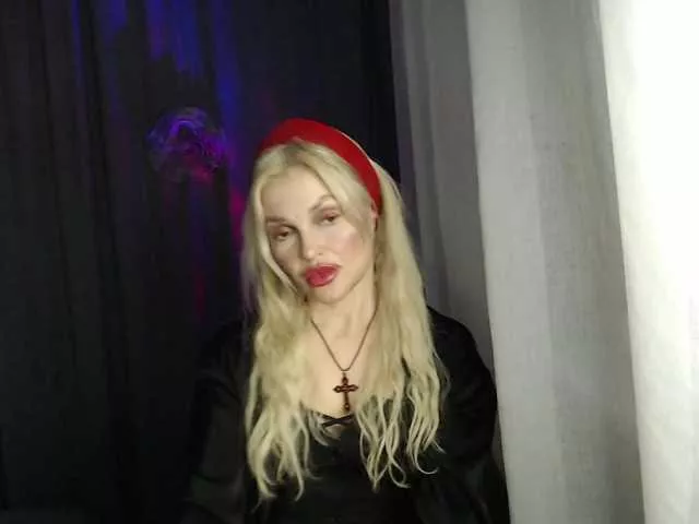 Offline Margo77-1 on BongaCams