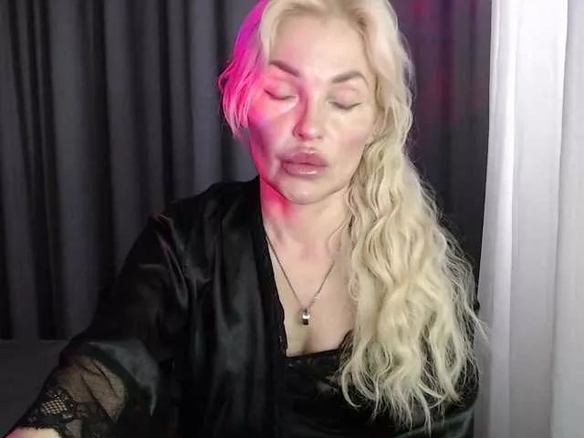 Offline Margo77-1 on BongaCams