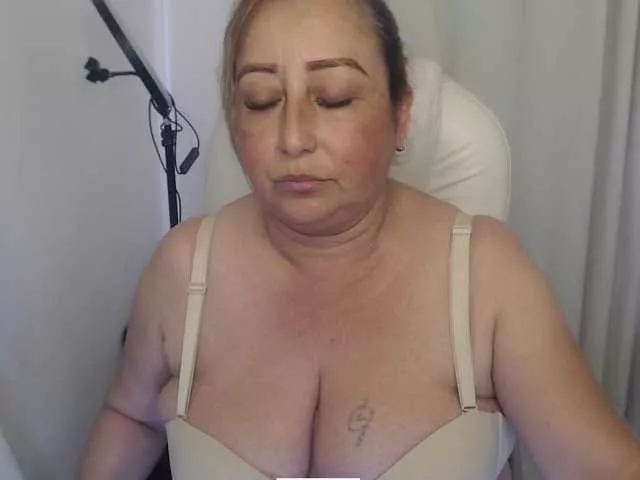 Freechat Mature2025 on BongaCams