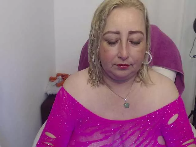 Freechat Mature2025 on BongaCams