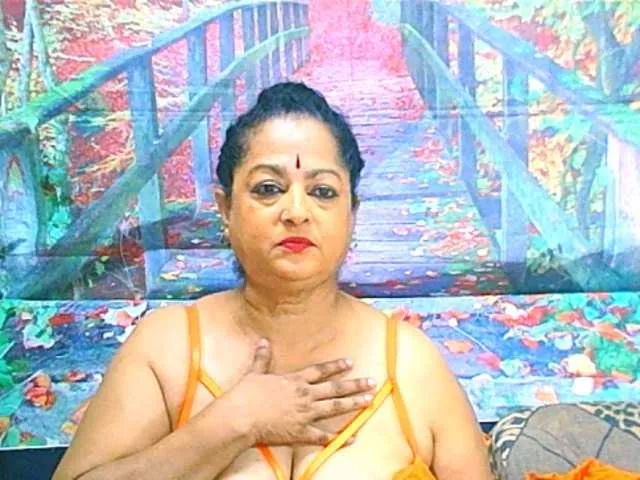 Offline matureindian on BongaCams