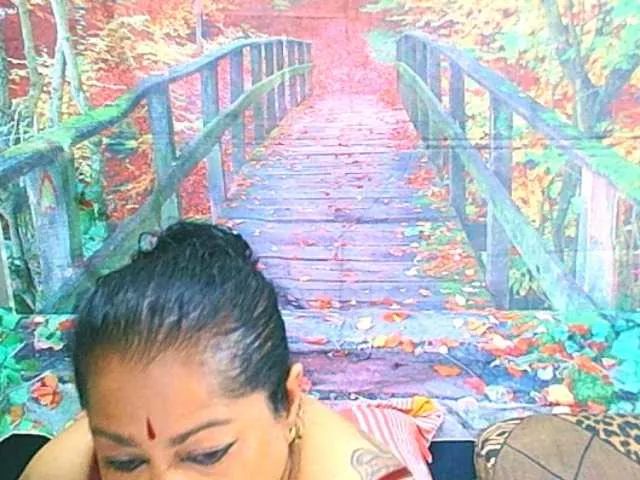 Offline matureindian on BongaCams