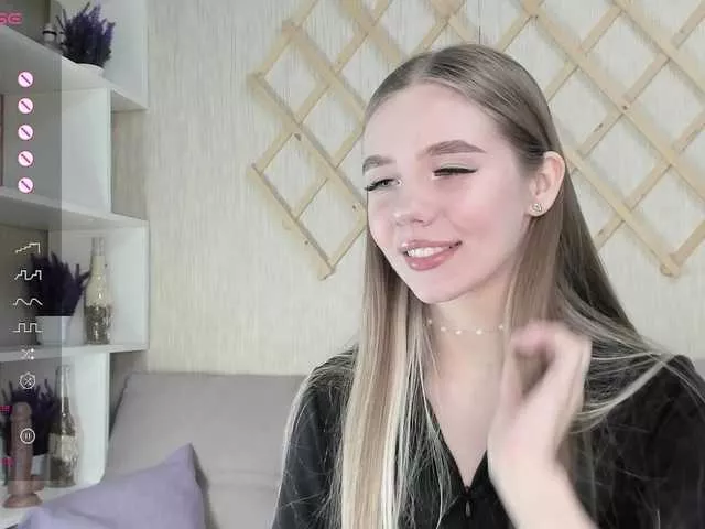 Offline Mechanica on BongaCams