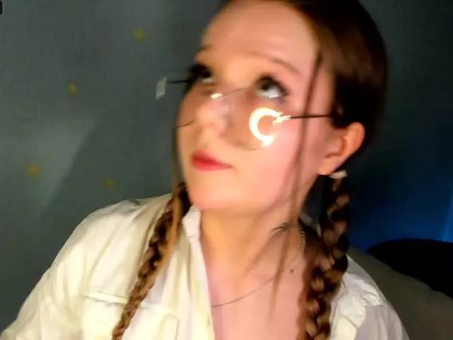 MelMooon on BongaCams