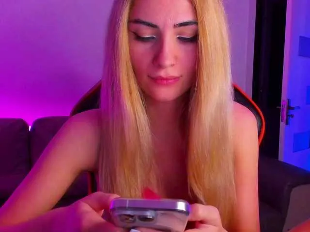 Offline meow on BongaCams