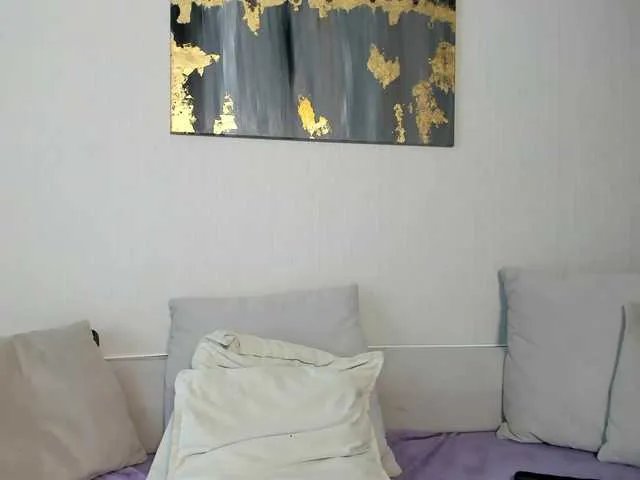 Mia-Callme on BongaCams