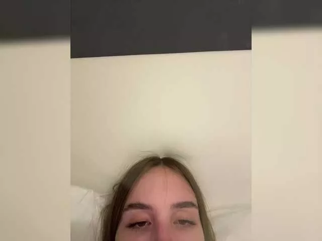 Offline Milkaff- on BongaCams