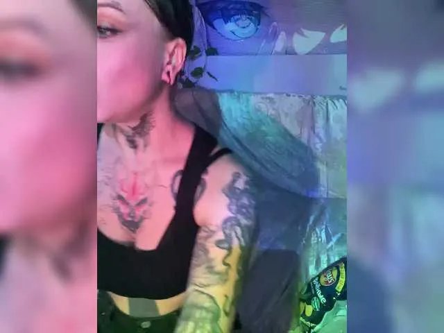 Mini0Melloo on BongaCams