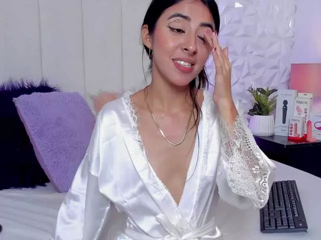 Offline Miranda-Rogers on BongaCams