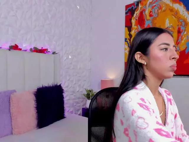 Offline Miranda-Rogers on BongaCams