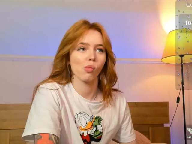 Offline MissRedFox on BongaCams