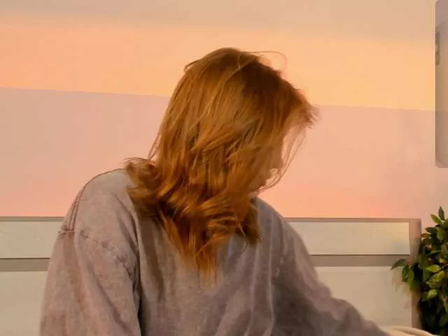 Offline MissRedFox on BongaCams