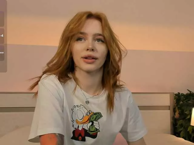 Offline MissRedFox on BongaCams