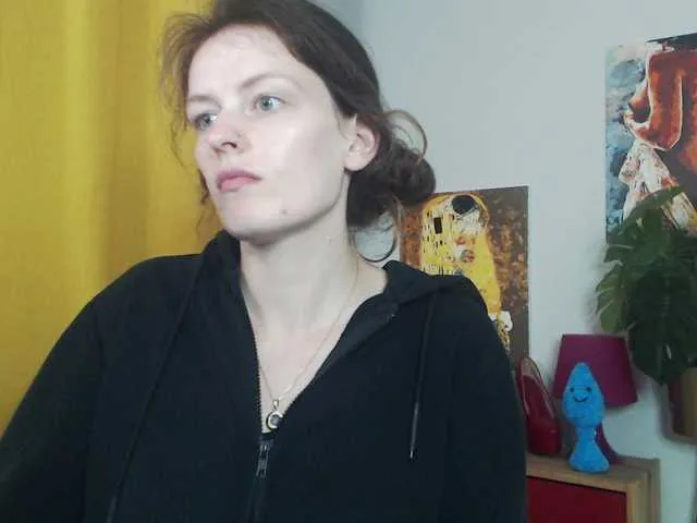 Offline NadineGold on BongaCams