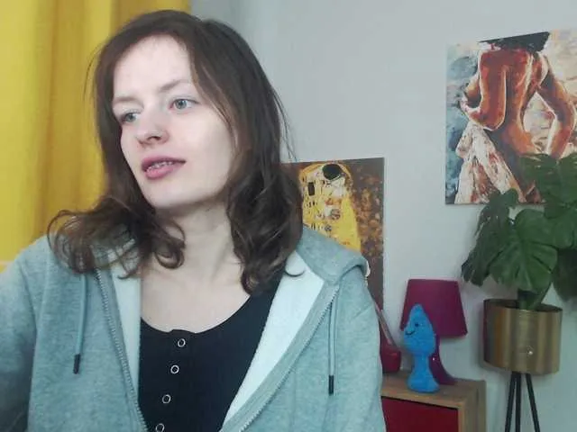 Offline NadineGold on BongaCams