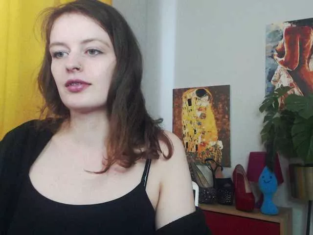 Offline NadineGold on BongaCams