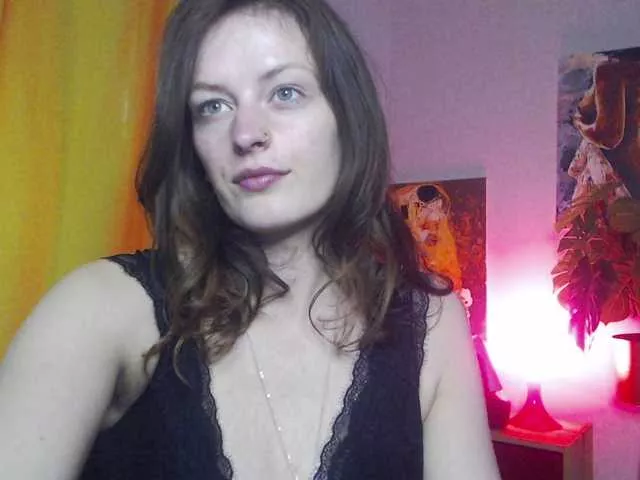 Offline NadineGold on BongaCams