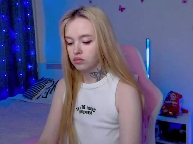 Freechat NaughtyMable on BongaCams