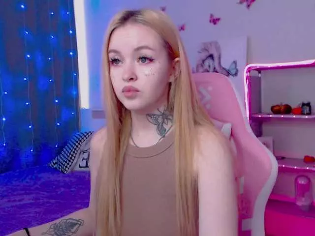 Freechat NaughtyMable on BongaCams