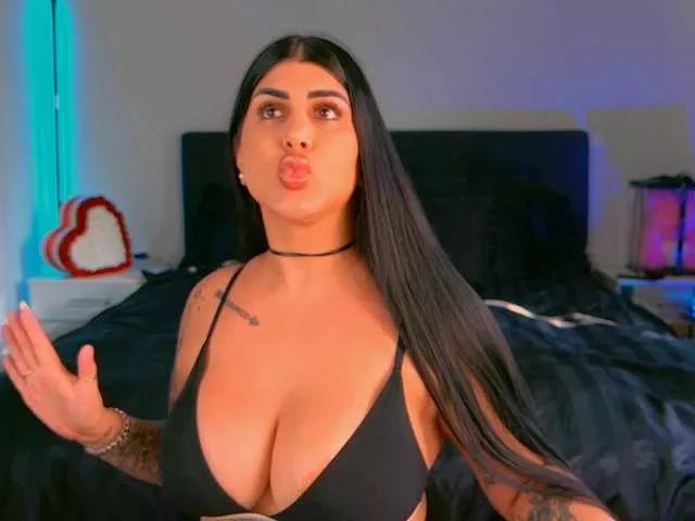 NinaRosee on BongaCams