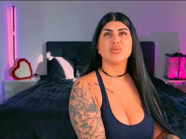 NinaRosee on BongaCams