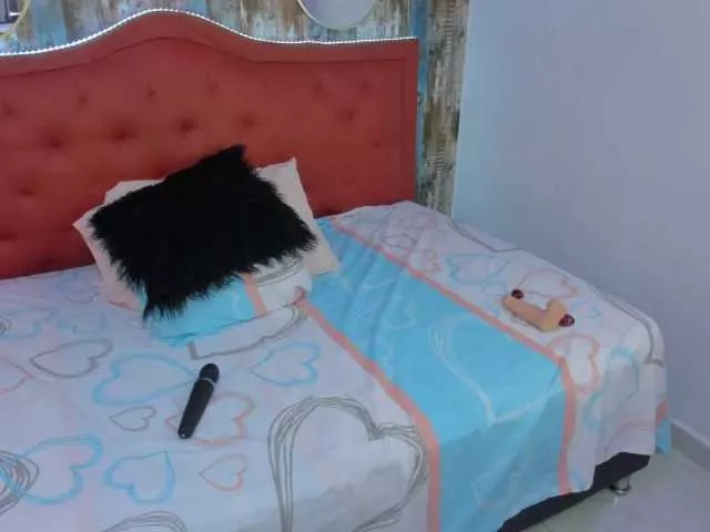 Freechat oliviia-love on BongaCams