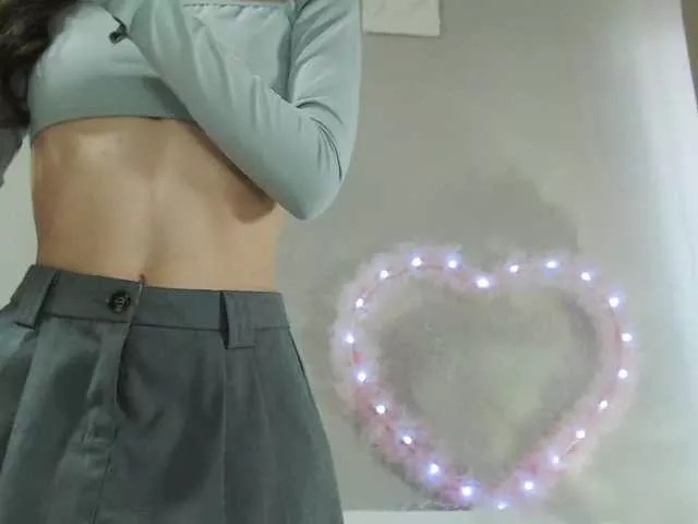 Offline Oriella on BongaCams