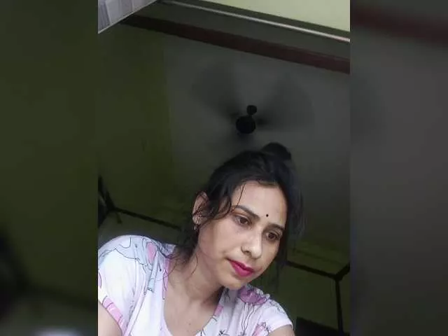 Offline Pakhi on BongaCams