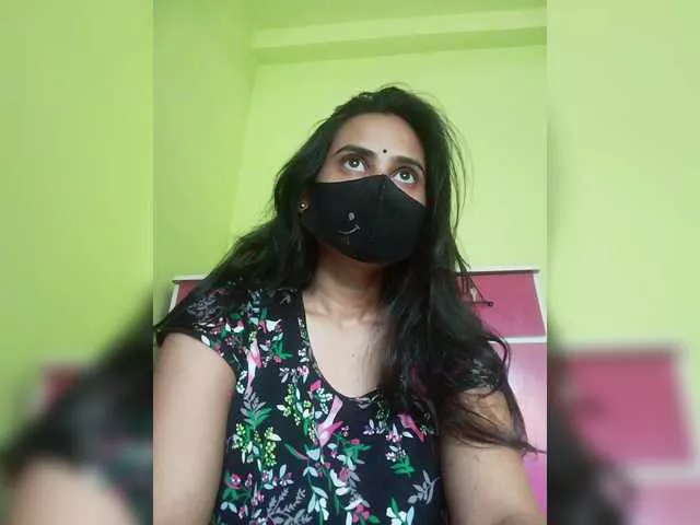 Offline Pakhi on BongaCams