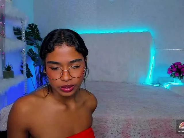 Offline Playwhitus17 on BongaCams