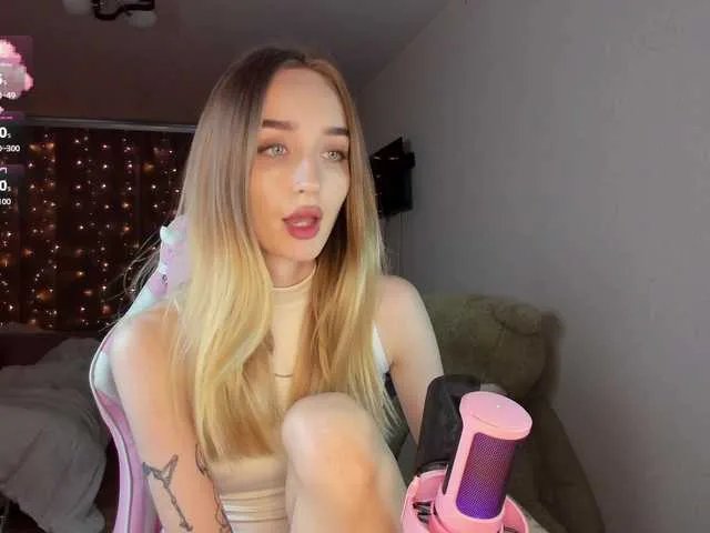 Polikinesis on BongaCams